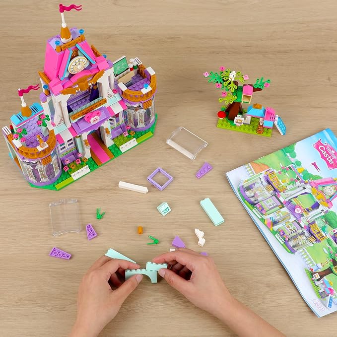 Royal Castle Building Blocks Kit for Girls (687PCS) - Evergreen Toy Store